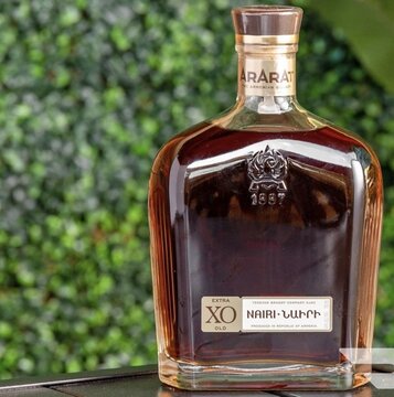 Bar and wine menu - featuring a variety of drinks and appetizers